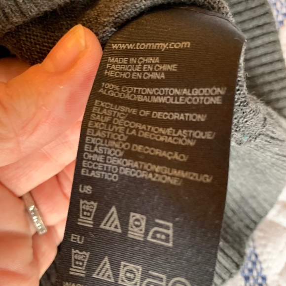 Tommy Hilfiger V-neck cotton sweater size Large - Picture 4 of 4